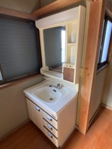 離れ洗面化粧台